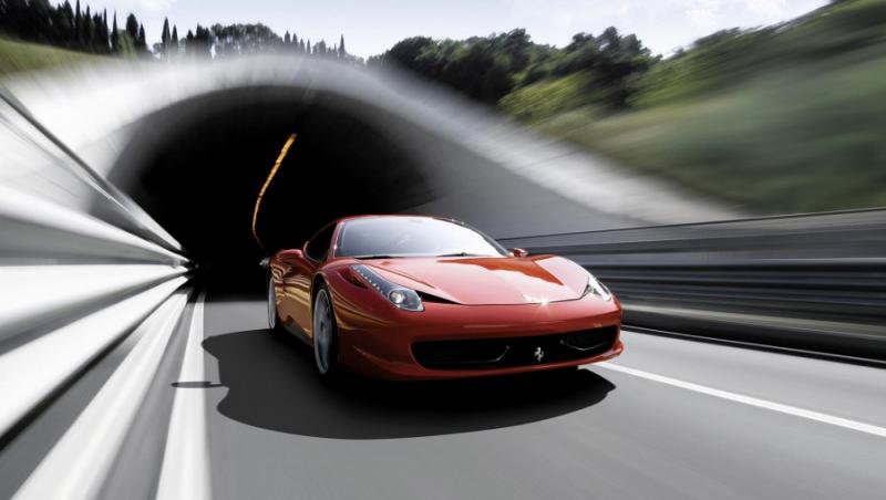 VIDEO / Fisichella a lansat Ferrari 458 Italia in Romania