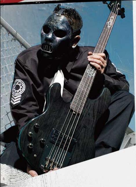 A murit basistul trupei heavy metal Slipknot