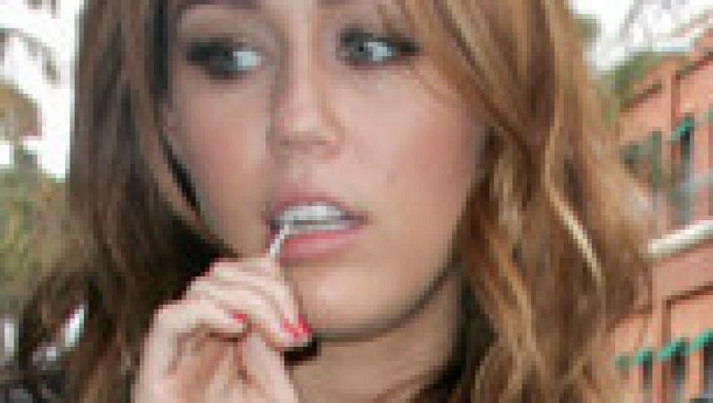 Miley Cyrus: Facultatea nu e pentru mine deocamdata. O pot face oricand!