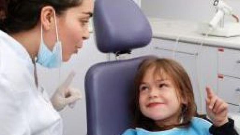 VIDEO! Cand ne ducem copiii la stomatolog
