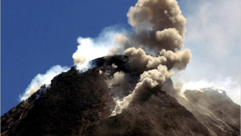 Stare de alerta in Islanda: un vulcan mai mare ar putea sa erupa