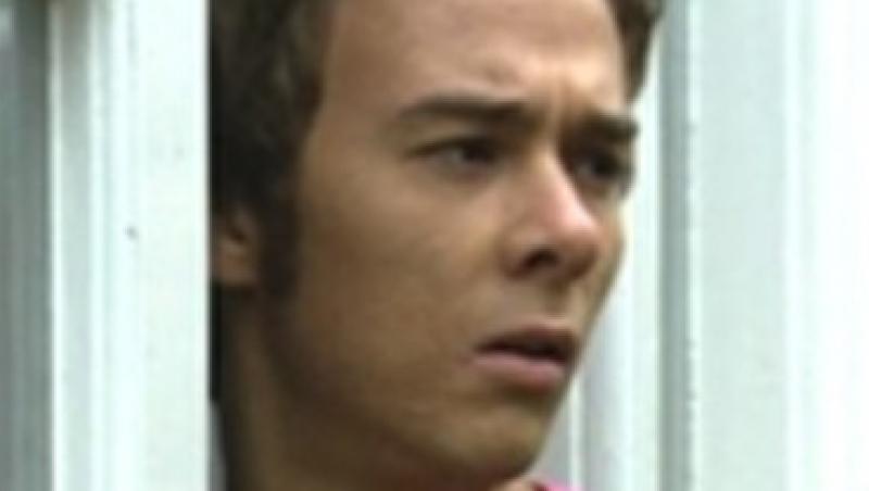 Jack P Shepherd, dat afara din casa dupa ce si-a inselat iubita