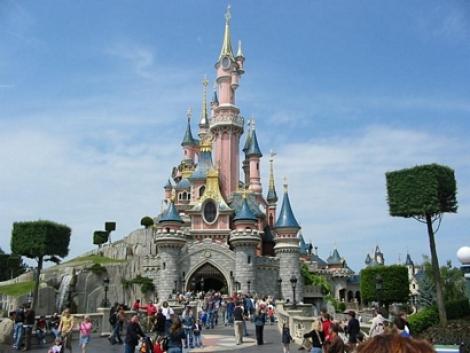 Euro Disney, operatorul renumitului parc de distractii din Paris, ingropat in datorii