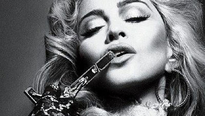 Madonna a pozat in lenjerie intima