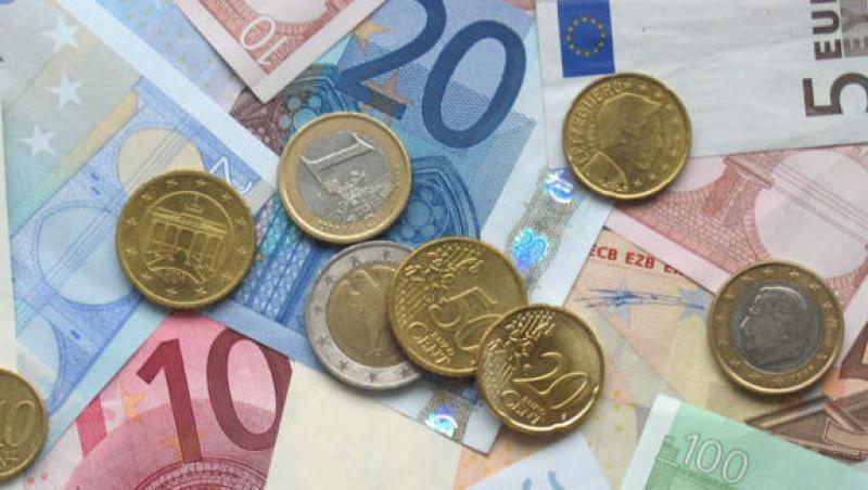 Analistii: Criza din Grecia poate compromite supravietuirea euro