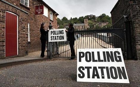 Alegeri legislative stranse in Marea Britanie: Conservatorii sau laburistii?