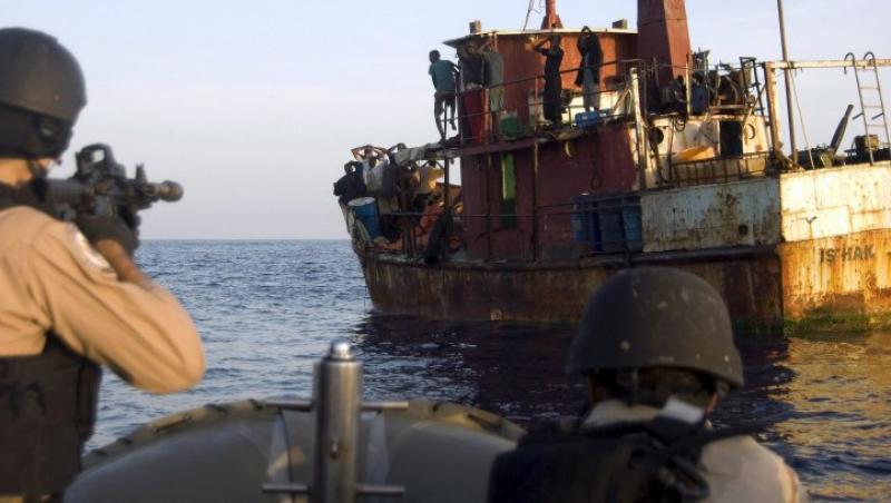 Interventie in forta: Rusii au luat cu asalt un petrolier rapit de piratii somalezi