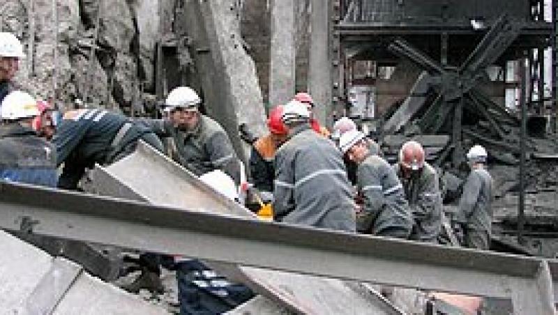 Explozie la o mina din Siberia: 12 morti si peste 40 de raniti