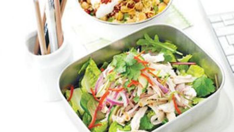 Reteta zilei: Salata asiatica de pui