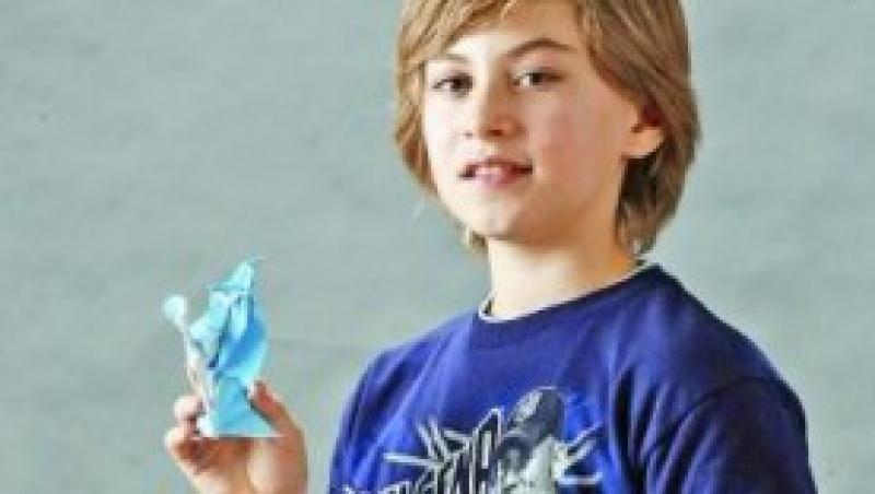 La numai 12 ani, Bogdan Ionescu preda origami!
