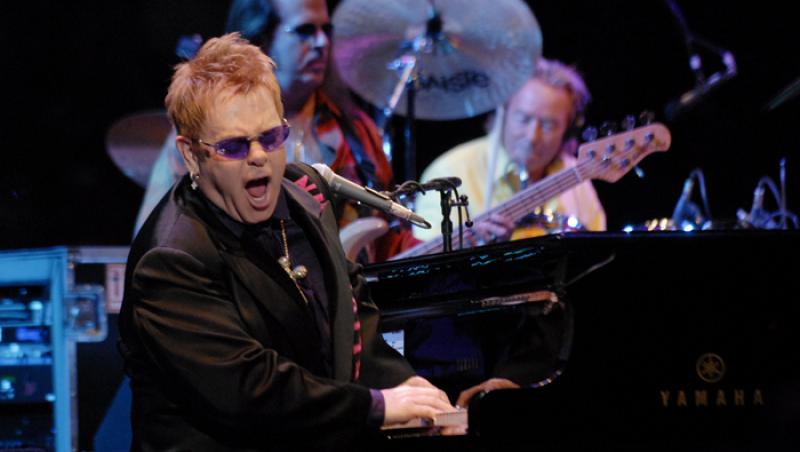Inca o categorie epuizata la concertul Elton John