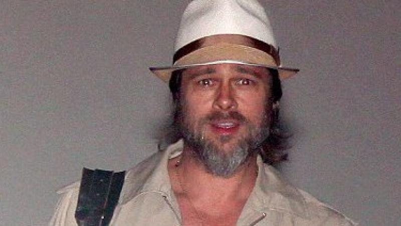 Brad Pitt imbatraneste: Cel mai sexy barbat din lume, barba grizonata si look neglijent