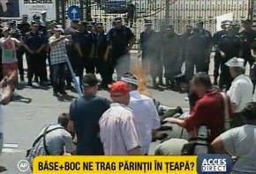 Madalin Ionescu a mers in mijlocul protestatarilor