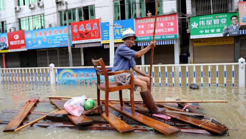 Inundatii catastrofale in China: 90 de morti si pagube de un miliard de dolari