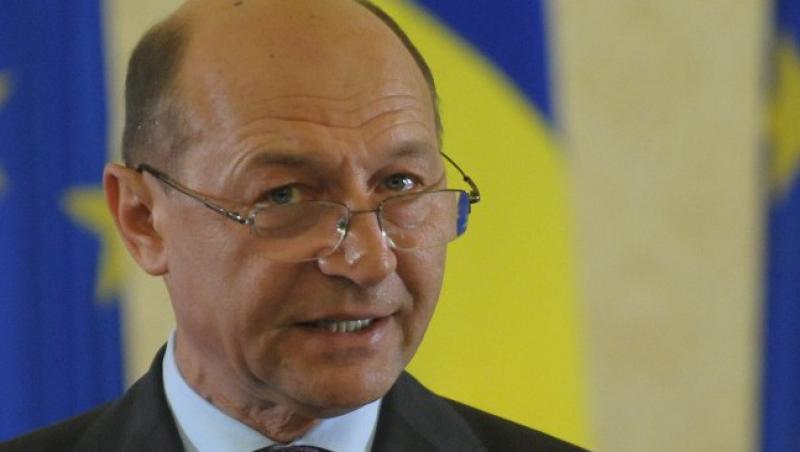 Parlamentul, somat din nou de Basescu sa accelereze adoptarea Codurilor de procedura si Legea ANI