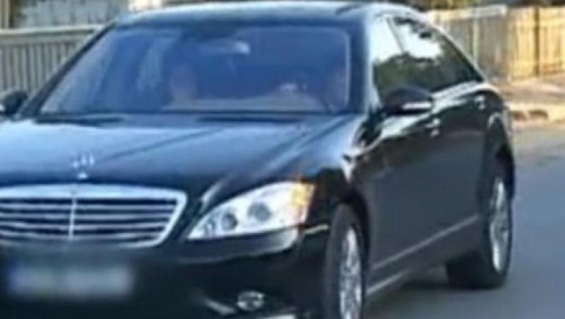 VIDEO! Iubitul Elenei Basescu si-a cumparat alta masina