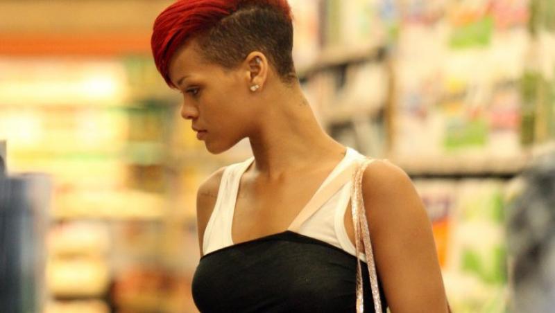 FOTO! Rihanna a facut parada modei la aprozar