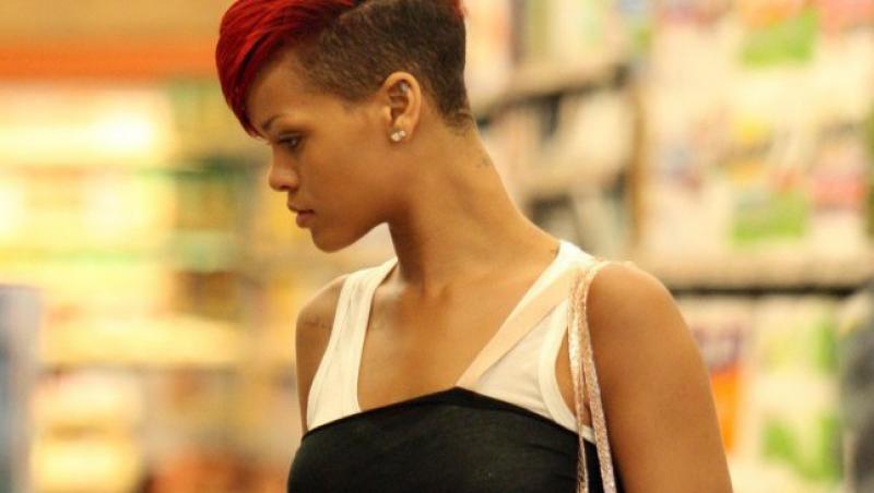 FOTO! Rihanna a facut parada modei la aprozar