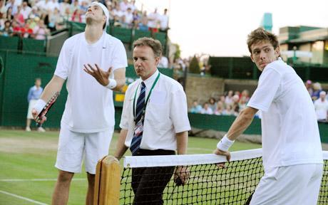 Record mondial la Wimbledon: Un meci a durat 10 ore si continua si astazi!