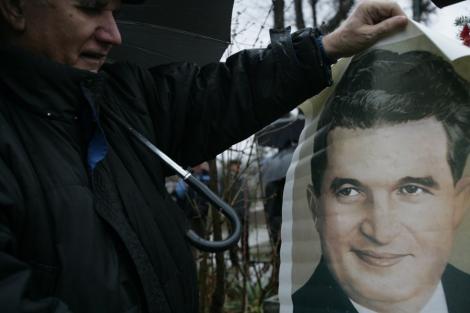 Sotii Ceausescu vor fi deshumati!
