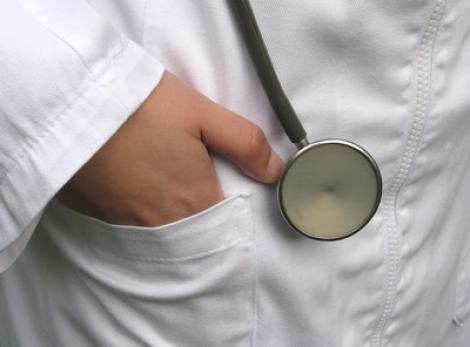 Cangrena in Sanatate: "Medicii tineri n-au sanse fara protectie sau proptele"