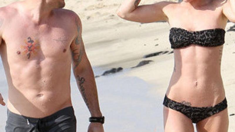 Megan Fox si Brian Austin Green, saruturi patimase in vacanta
