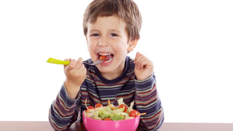 Cinci nutrienti care nu ar trebui sa lipseasca din alimentatia copilului