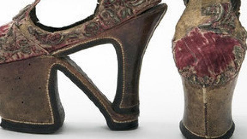 Pantofii, simbol al pozitiei socio-economice
