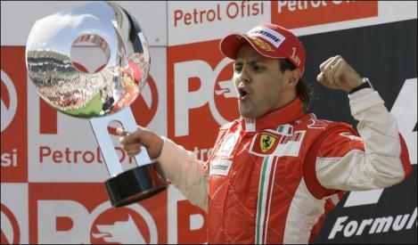 Ferrari i-a prelungit contractul lui Felipe Massa pana in 2012