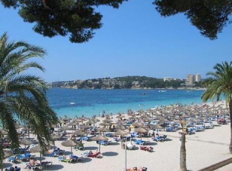 Mallorca – insula cu pamant de culoarea mierii