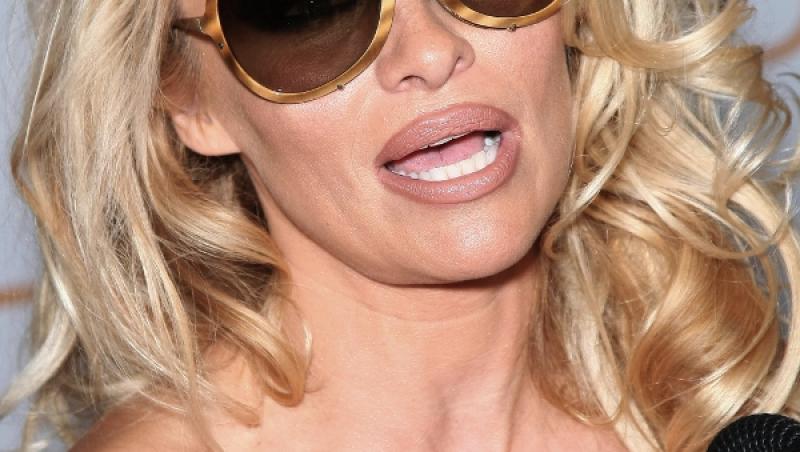 Pamela Anderson, sexy la 43 de ani