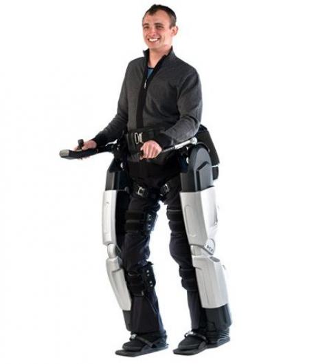 Rex Exoskeleton - de la scaunul cu rotile la mersul in doua picioare