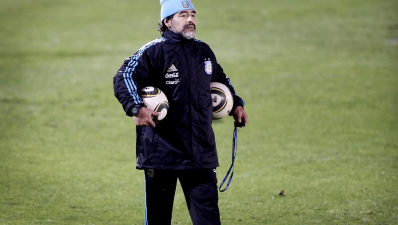 Federatia Argentiniana ii va oferi un nou contract lui Maradona