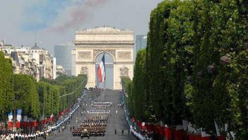 VIDEO! Parada grandioasa la Paris cu ocazia Zilei Nationale a Frantei