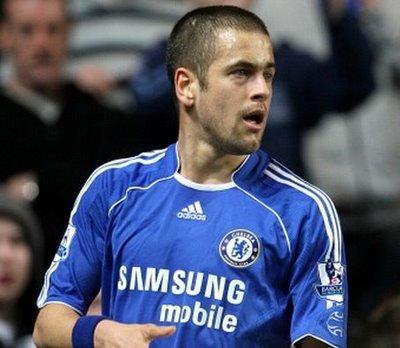 Joe Cole a semnat pe patru ani cu Liverpool