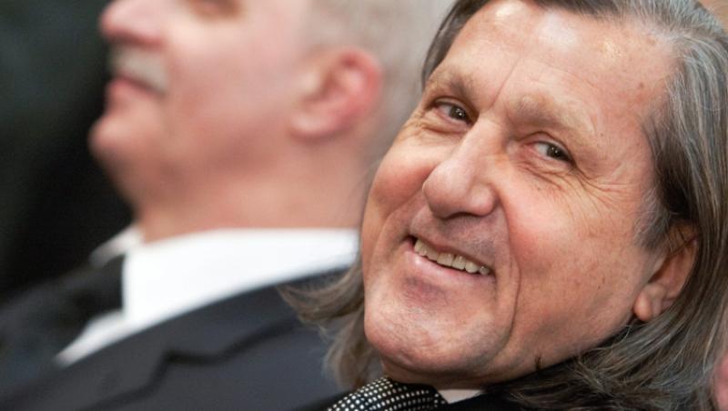 Ilie Nastase, recompensat de Brigitte Sfat