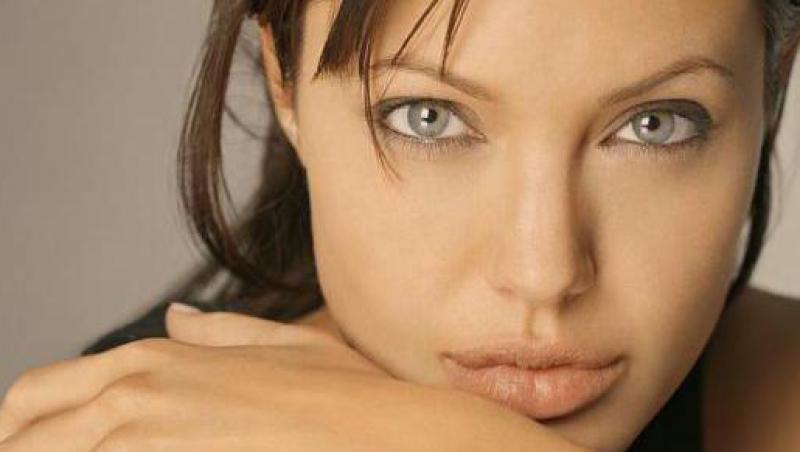 Angelina Jolie se gandeste deja la nepoti