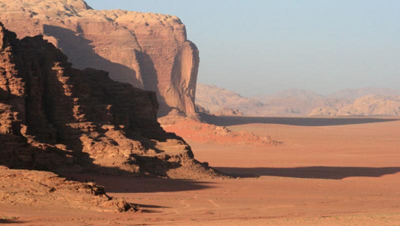 Statuie veche de 6.000 de ani, descoperita in desertul Iordaniei