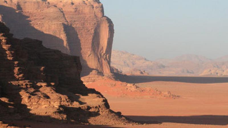 Statuie veche de 6.000 de ani, descoperita in desertul Iordaniei