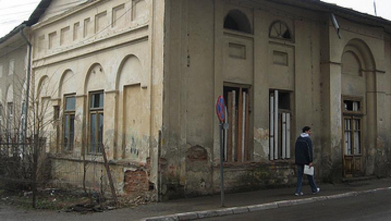 Amenzi de 10 mii de euro pentru proprietarii care nu-si renoveaza casele degradate la exterior