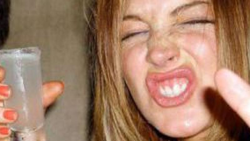 Lindsay Lohan a primit un pumn in fata. De ziua ei