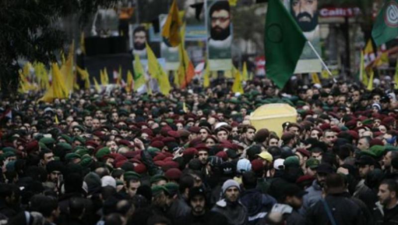 Liban: Zeci de mii de oameni l-au condus pe ultimul drum pe liderul suprem Hussein Fadlallah