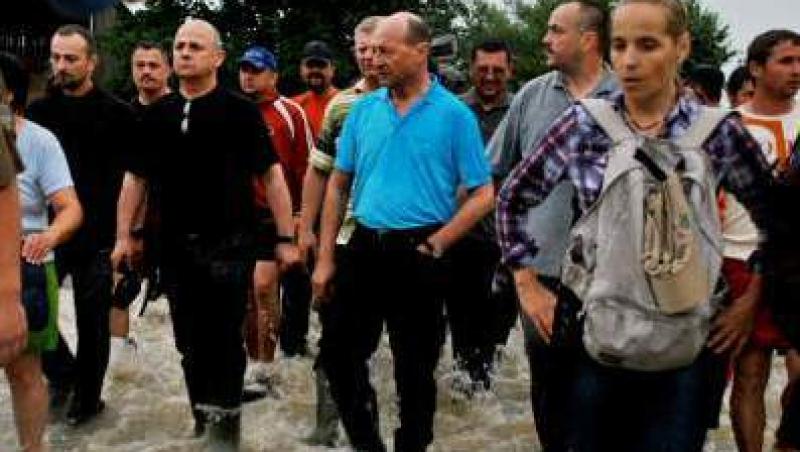 Aritmetica lui Basescu: Adun debitul Prutului, Dunarii si al Siretului si nu iese inundatie