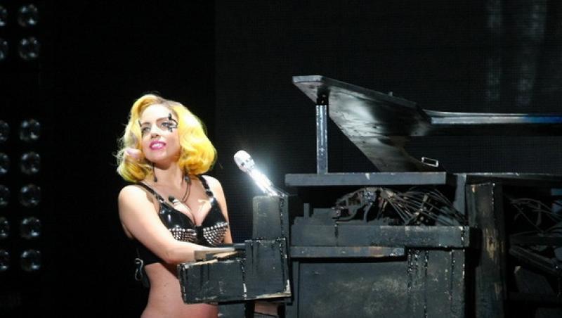 Lady Gaga s-a plictisit de bogatie