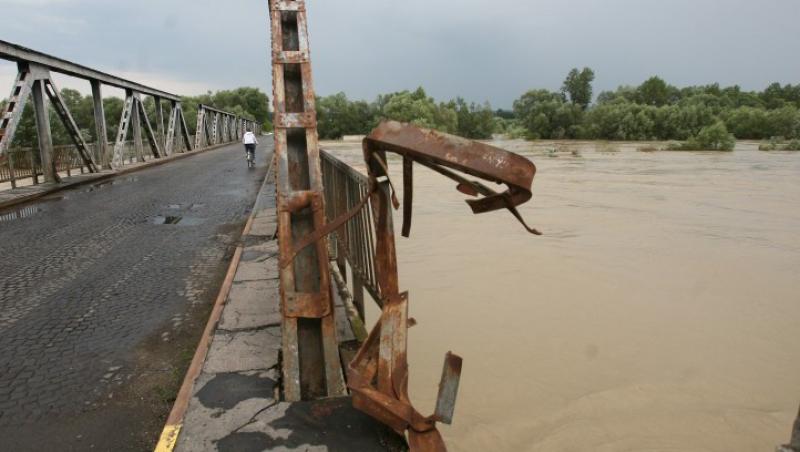 VIDEO! Pod surpat in China din cauza inundatiilor