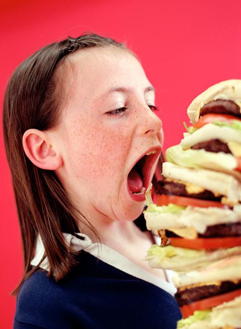 Cum sa-ti tii copilul departe de fast-food