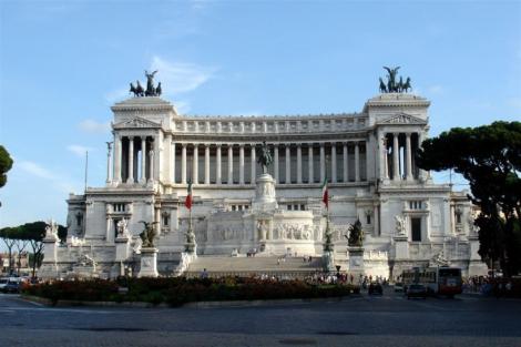 "Fluturele cu aripi frante" - Cel mai recent roman al lui Stefan Damian lansat la Roma