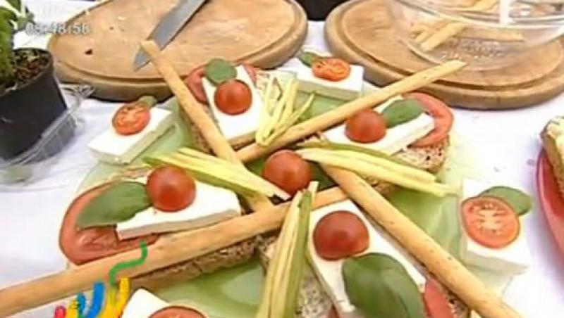 VIDEO! Vladut a pregatit un sandvis racoritor cu branza