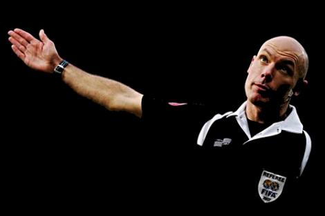 Cupa Mondiala/ Englezul Howard Webb va arbitra finala Olanda - Spania