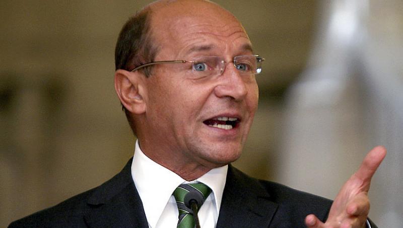 Traian Basescu vrea ca lucrarile la digul din Saucesti sa fie gata pana la iarna